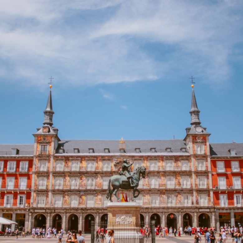 Frenazo compraventa vivienda Madrid 2026: 40 visitas para vender un piso